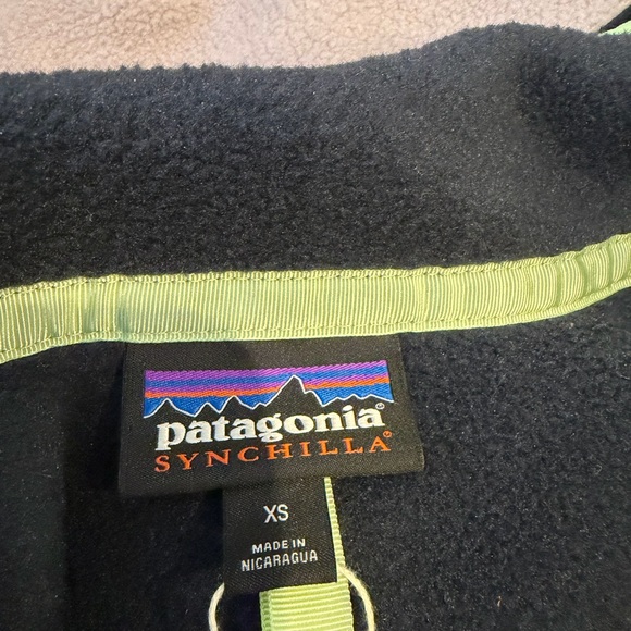 NWT Patagonia Lightweight Synchilla Snap Fleece Pullover Women's XS Echo Purple - Picture 10 of 10